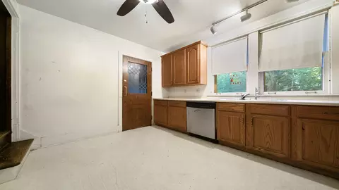 Kitchen - 917 Haskell Ave, Rockford, IL 61103 photo 1 of 2