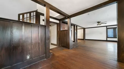 Entry Way - 917 Haskell Ave, Rockford, IL 61103 photo 3 of 8