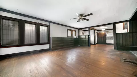 Living - 917 Haskell Ave, Rockford, IL 61103 photo 4 of 10