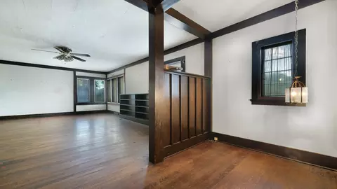 Living - 917 Haskell Ave, Rockford, IL 61103 photo 1 of 10