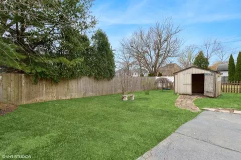 Exterior - 246 E North Ave, Elmhurst, IL 60126 photo 6 of 6