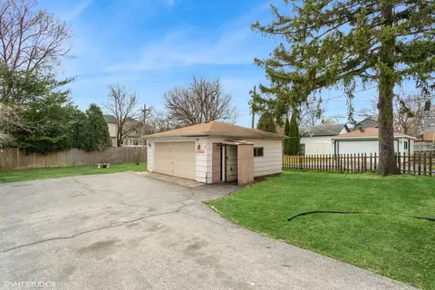 Exterior - 246 E North Ave, Elmhurst, IL 60126 photo 3 of 6