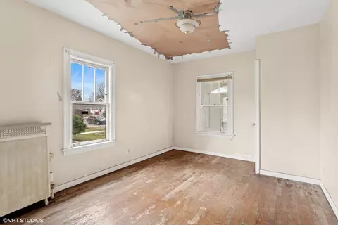 Bedroom - 246 E North Ave, Elmhurst, IL 60126 photo 2 of 3