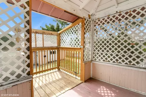 Exterior - 246 E North Ave, Elmhurst, IL 60126 photo 4 of 6