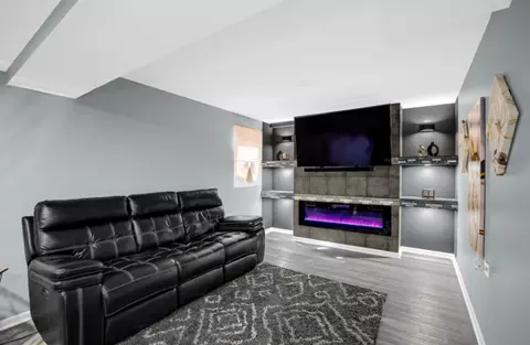Living - 3105 Hermes Dr, Olympia Fields, IL 60461 photo 2 of 3