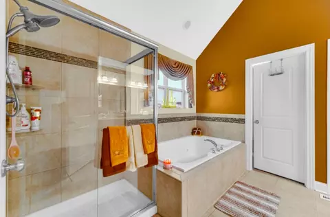 Bath - 3105 Hermes Dr, Olympia Fields, IL 60461 photo 5 of 5
