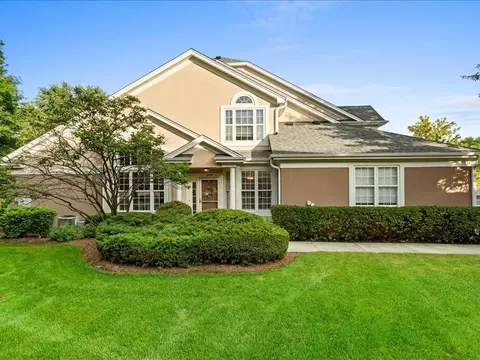 3065 Lexington Ln, Glenview, IL 60025