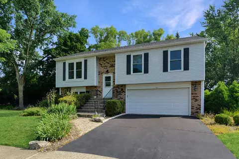 1348 Adams Ct, Saint Charles, IL 60174