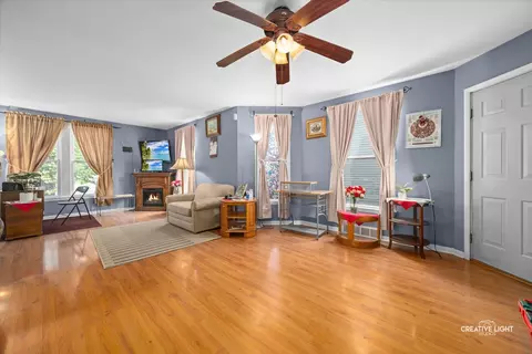 Living - 417 Marion Ave, Aurora, IL 60505 photo 2 of 2