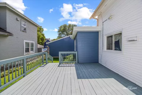 Exterior - 417 Marion Ave, Aurora, IL 60505 photo 4 of 5