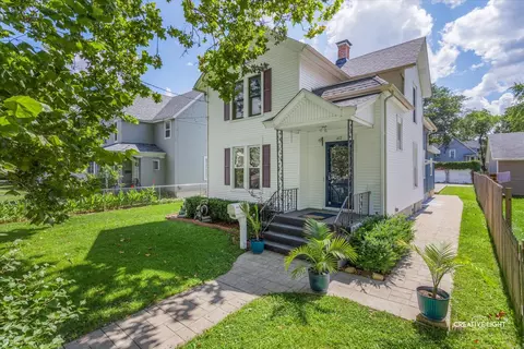 Exterior - 417 Marion Ave, Aurora, IL 60505 photo 1 of 5