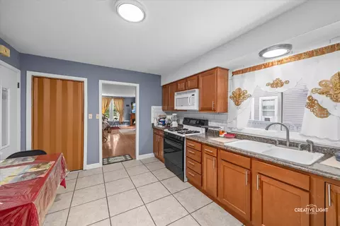 Other - 417 Marion Ave, Aurora, IL 60505 photo 3 of 8