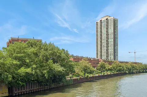 501 N Clinton St #1707, Chicago, IL 60654