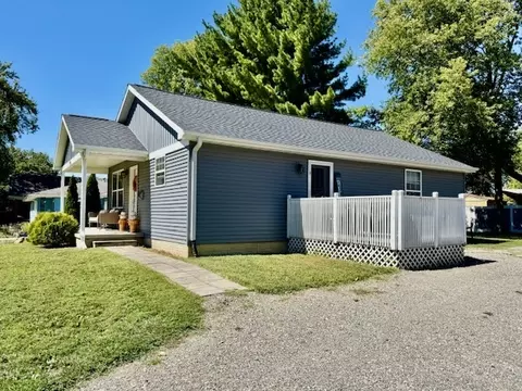 Exterior - 708 E North St, Monticello, IL 61856 photo 6 of 10