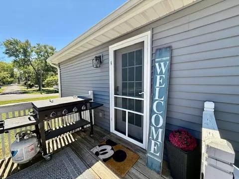 Exterior - 708 E North St, Monticello, IL 61856 photo 2 of 10