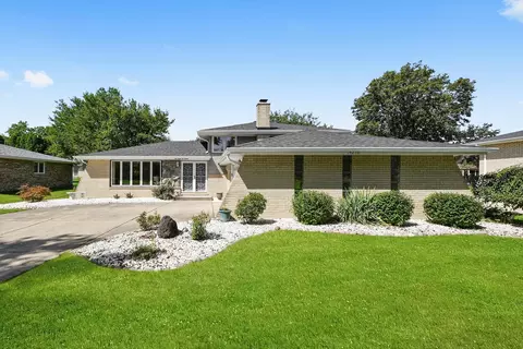 14216 Clearview Dr, Orland Park, IL 60462