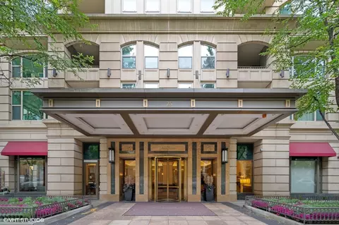 25 E Superior St #2302, Chicago, IL 60611