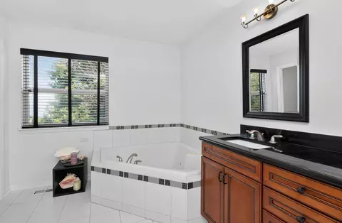 Bath - 13025 Rock Fish Ln, Plainfield, IL 60585 photo 3 of 4