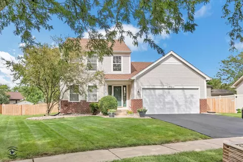 17211 S Huron Ct, Lockport, IL 60441