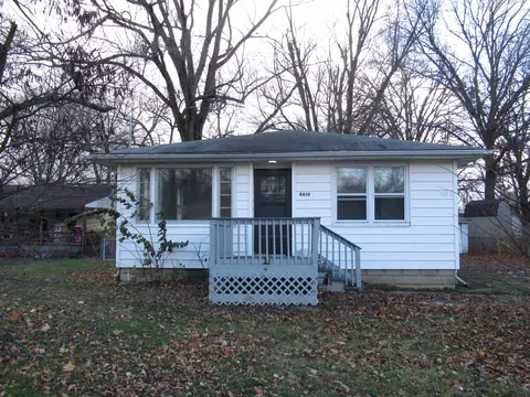 4610 W Redbud Dr, Peoria, IL 61604
