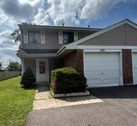1711 Fulton Ln, Hanover Park, IL 60133