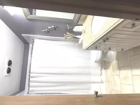 Bath - 1525 Teri Ln, Algonquin, IL 60102 photo 1 of 2