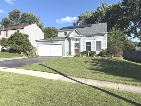 Exterior - 1525 Teri Ln, Algonquin, IL 60102 photo 2 of 9