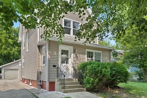 616 4th St, Waukegan, IL 60085