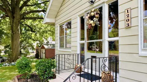 Exterior - 1203 S Linden St, Normal, IL 61761 photo 2 of 10