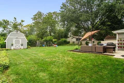Exterior - 2805 Oriole Ln, Rolling Meadows, IL 60008 photo 3 of 4