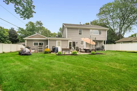 Exterior - 2805 Oriole Ln, Rolling Meadows, IL 60008 photo 4 of 4