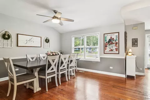 Dining - 2805 Oriole Ln, Rolling Meadows, IL 60008 photo 1 of 1