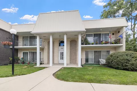 4114 W 99th St #C, Oak Lawn, IL 60453