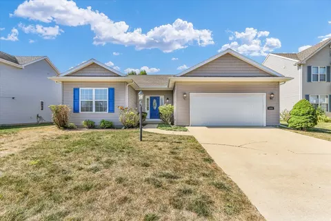 1403 Peppermill Ln, Champaign, IL 61822