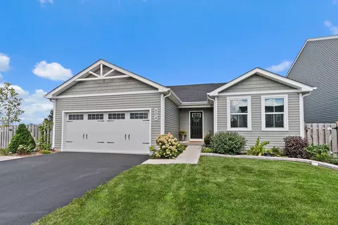 804 E Garfield St, Waterman, IL 60556