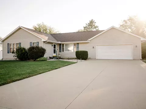 3125 Carrie St, Peru, IL 61354