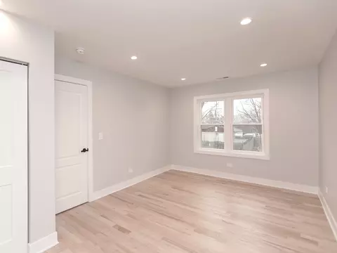 Bedroom - 6310 Hilly Way, Cary, IL 60013 photo 4 of 15