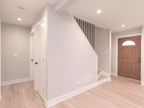 Entry Way - 6310 Hilly Way, Cary, IL 60013 photo 1 of 3