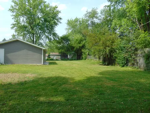 Exterior - 6310 Hilly Way, Cary, IL 60013 photo 2 of 9