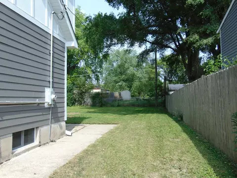 Exterior - 6310 Hilly Way, Cary, IL 60013 photo 6 of 9