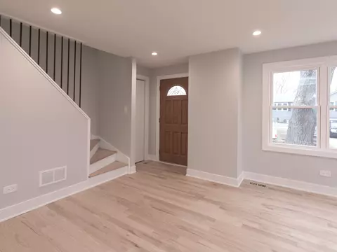 Living - 6310 Hilly Way, Cary, IL 60013 photo 8 of 9
