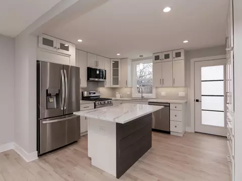 Kitchen - 6310 Hilly Way, Cary, IL 60013 photo 1 of 8
