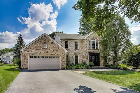 404 Appollo Ct, Wheaton, IL 60189 photo 2