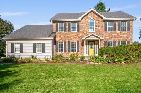 1254 Croydon Ct, Geneva, IL 60134