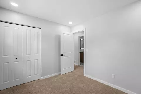 Bedroom - 22 Marnel Rd, Montgomery, IL 60538 photo 2 of 3