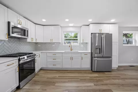 Kitchen - 22 Marnel Rd, Montgomery, IL 60538 photo 1 of 1