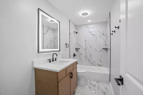 Bath - 22 Marnel Rd, Montgomery, IL 60538 photo 1 of 2