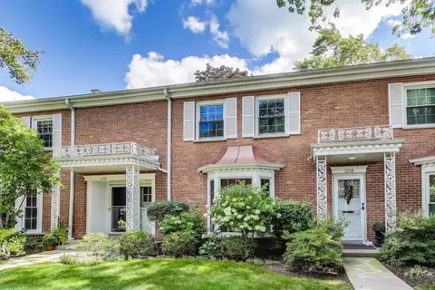 337 Greenleaf Ave #C, Wilmette, IL 60091