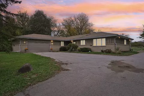 8116 Maple St, Marengo, IL 60152