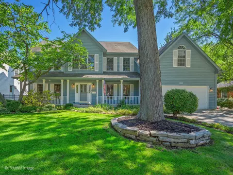 203 Grant Ave, Clarendon Hills, IL 60514
